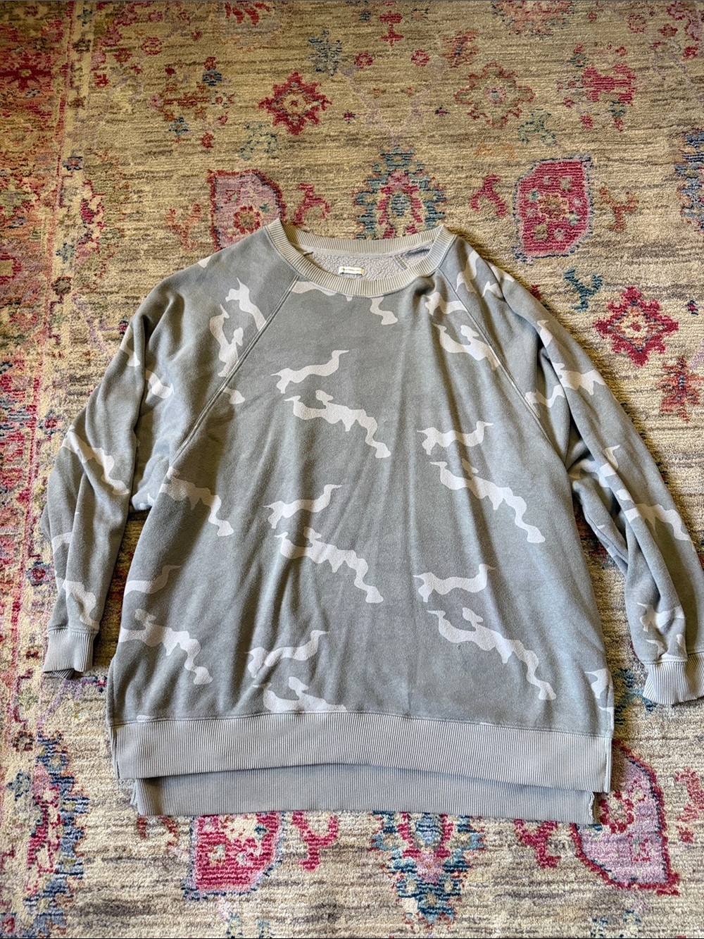 American Eagle Outfitters Women's Crewneck Sweater - Light Gray Camo
